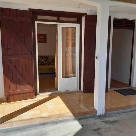 Appartement A Proximite De La Plage Du Bourg ! Sainte-Anne (Grande-Terre) Exterior photo