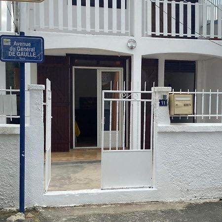 Appartement A Proximite De La Plage Du Bourg ! Sainte-Anne (Grande-Terre) Exterior photo