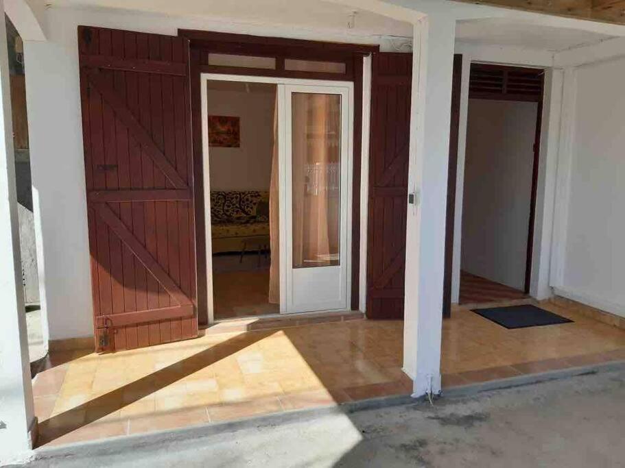 Appartement A Proximite De La Plage Du Bourg ! Sainte-Anne (Grande-Terre) Exterior photo